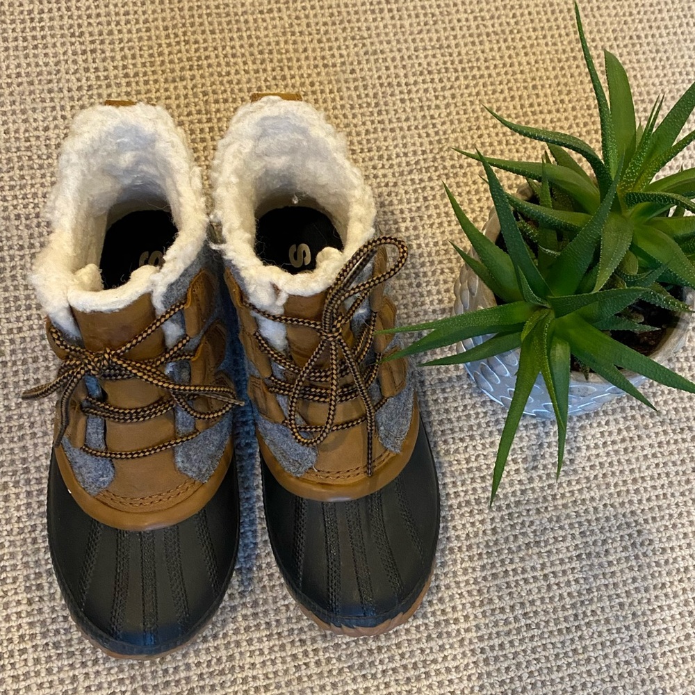 Sorel Out N About Duck Boot - Gray and Navy
